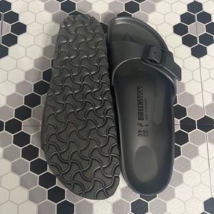 🩴 Madrid Essentials waterproof Birkenstocks